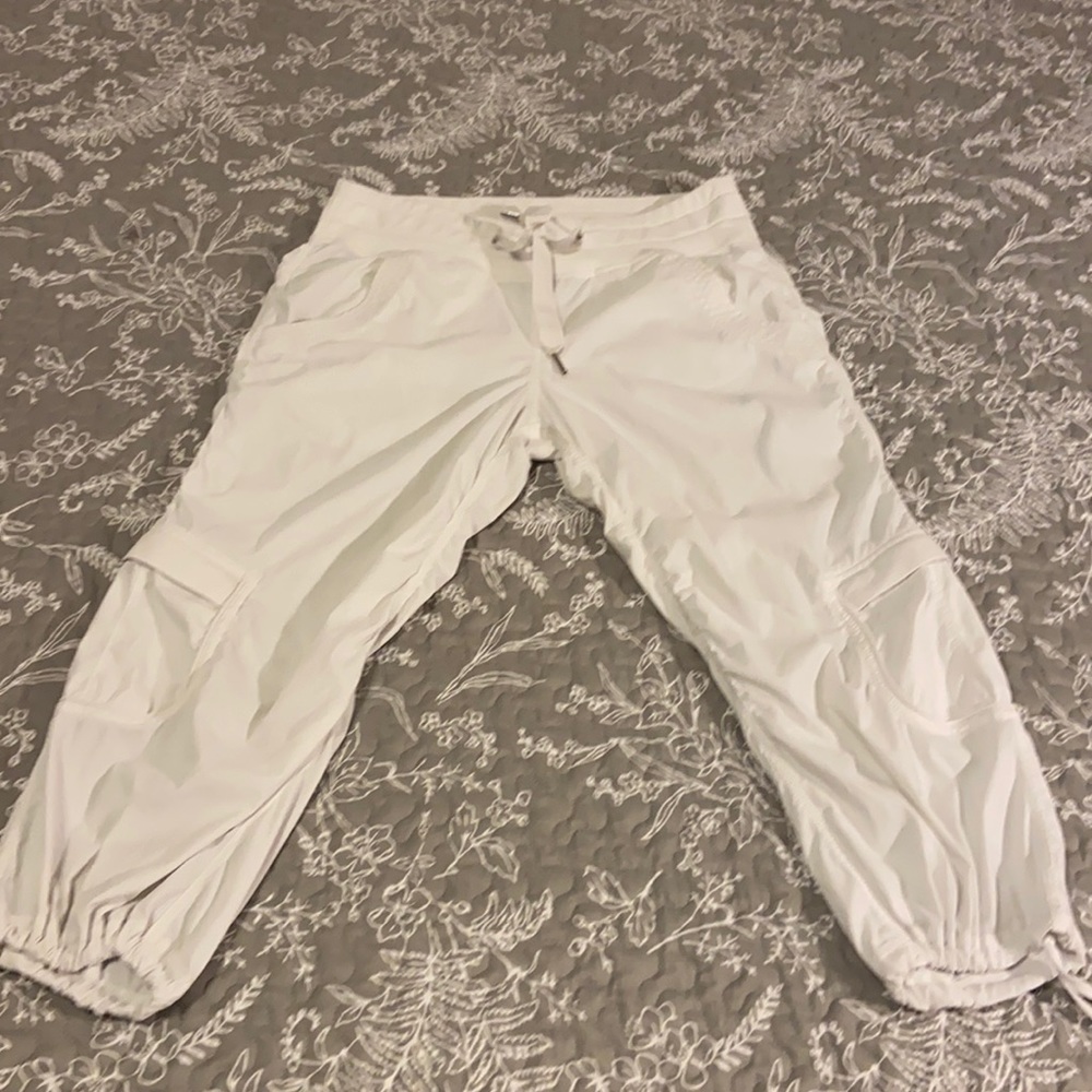 Lululemon crop cargo pants